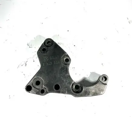 BMW 5 E60 E61 Power steering pump mounting bracket 2247556 32422247556