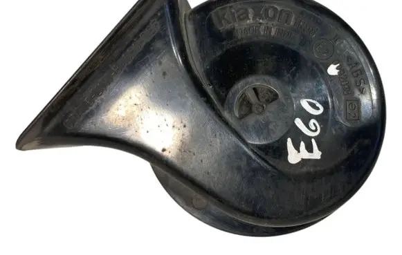 BMW 5 E60 E61 Horn signal 6935988