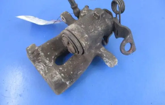 Opel Astra G Rear brake caliper
