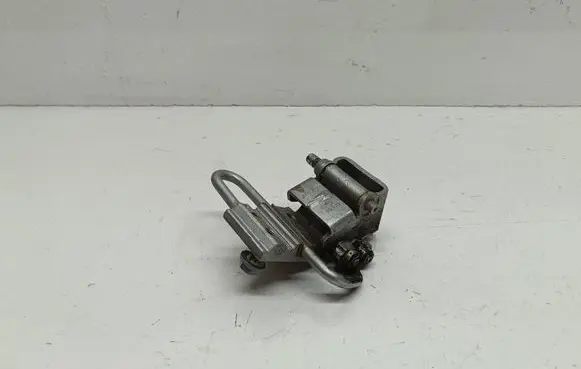Audi A6 S6 C6 4F Rear door lower hinge 8E0833411