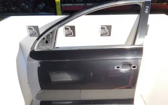 Audi Q7 4L Front door L041