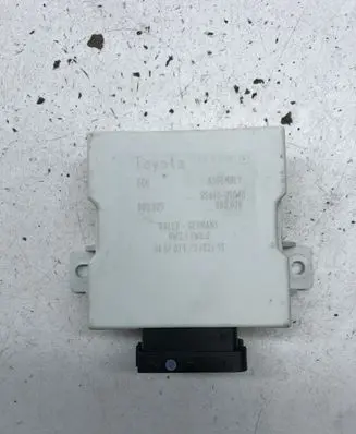 Toyota Avensis T250 Window control relay 8594005040