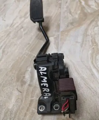 Nissan Almera N16 Accelerator throttle pedal 18002AU410 6PV00862001