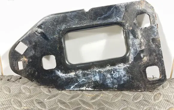 Audi A5 8T 8F Radiator mount bracket 8K0805500
