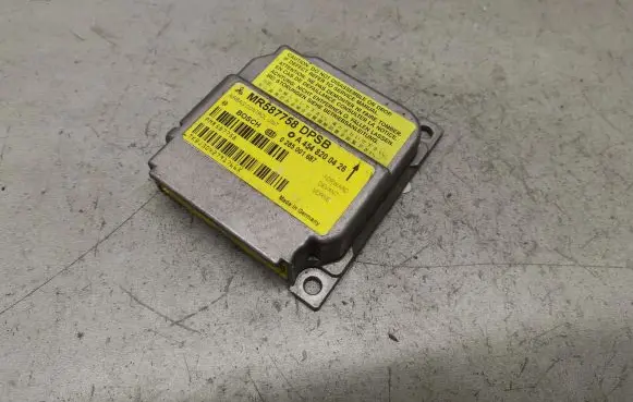 Smart ForFour I Airbag control unit/module MR587758 0285001687 A4548200426