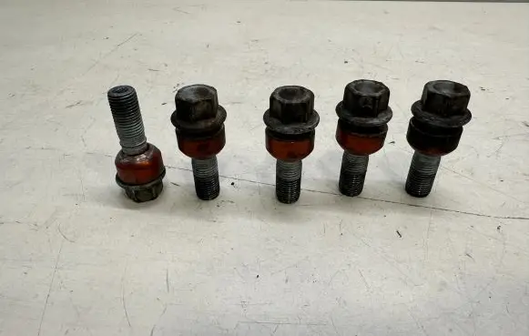 Porsche Cayenne (92A) Nuts/bolts WHT004676