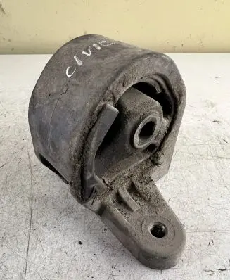 Honda Civic Engine mount bracket