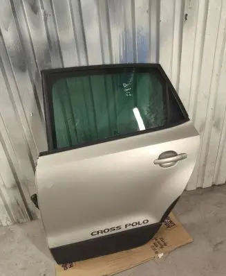 Volkswagen Cross Polo Rear door