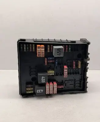 Volkswagen Touran I Fuse module 1K0937124K 014189861