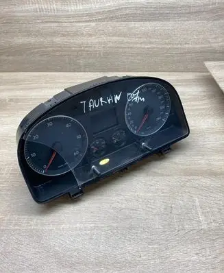 Volkswagen Touran I Speedometer (instrument cluster) 1T0920863E