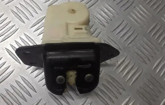 Nissan Note (E11) Tailgate/trunk/boot lock/catch/latch