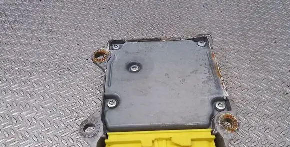 Skoda Octavia Mk2 (1Z) Airbag control unit/module 1K0909605T