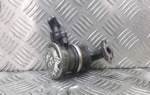 Audi A6 S6 C6 4F EGR valve cooler