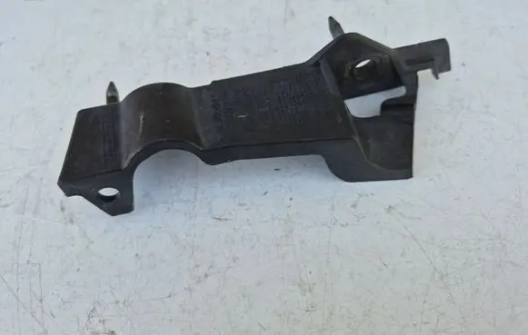 Audi A4 S4 B8 8K Front bumper mounting bracket 8K0807284