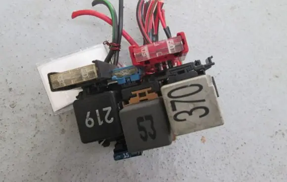 Volkswagen PASSAT B5 Fuse box set