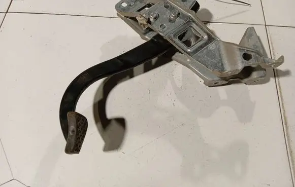 Brake pedal