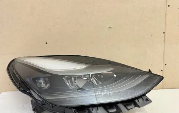 Tesla Model 3 Headlight/headlamp 15149532 01531946