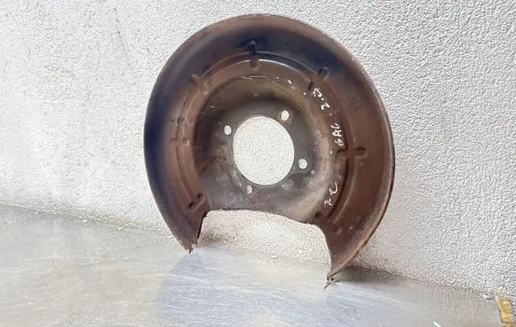 Opel Astra J Rear brake disc plate dust cover 13408176 A92749080170 367873422