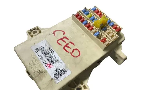 KIA Ceed Fuse box set 919501H540 919501H500