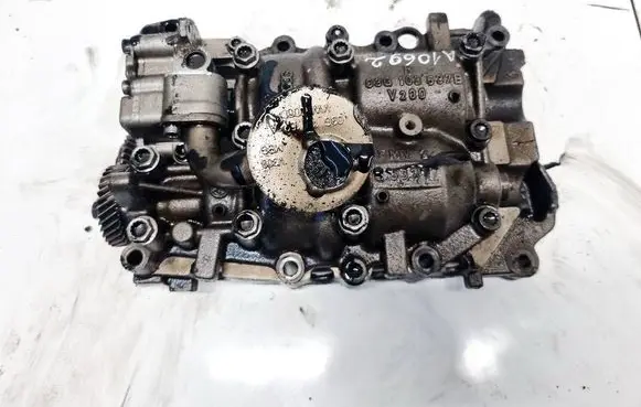 Skoda Superb B5 (3U) Oil pump 03G103537B