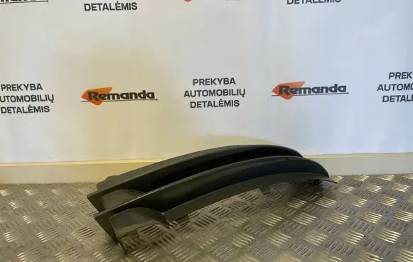 Volkswagen Caddy Front bumper lower grill 2K0853684