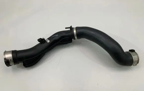 BMW 5 F10 F11 Intercooler hose/pipe 4735270