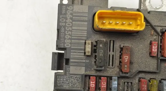 Citroen C4 I Picasso Fuse box set 9664055680