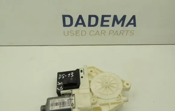 Renault Megane III Rear door window regulator motor 827310002R 910836104 DS13