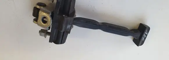 Ford Grand C-MAX Front door check strap stopper