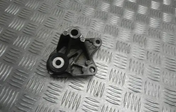 Ford C-MAX II EGR valve cooler bracket 3M516P093D VD19671