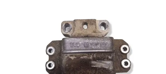 Volkswagen Touran I Engine mount bracket 1K0199555