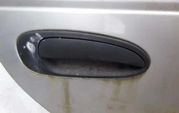 Toyota Avensis T220 Front door exterior handle