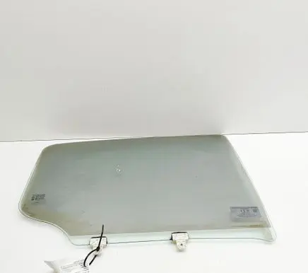 Isuzu D-Max Rear door window glass 8980738451 43R008577