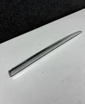 Fender trim (molding)
