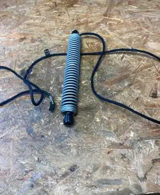 BMW 5 F10 F11 Tailgate strut 7207009
