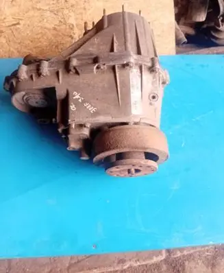 Jeep Grand Cherokee (WK) Gearbox transfer box case P52105904AB BH879143