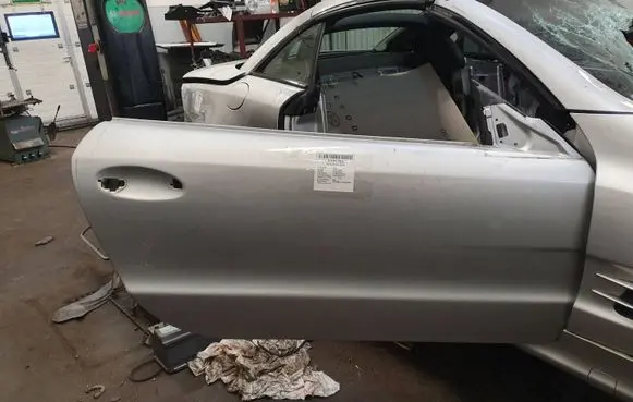 Mercedes-Benz SL R230 Front door