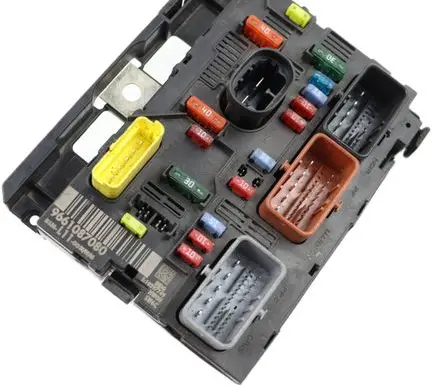 Peugeot 307 Fuse module 9661087080