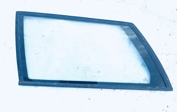 Volkswagen PASSAT B3 Rear side window