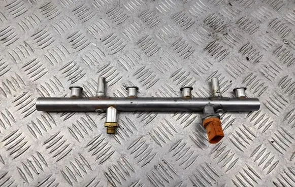 Audi Q5 SQ5 Fuel main line pipe 06H133317C 06J906051D