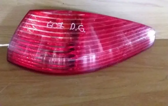 Peugeot 607 Rear/tail lights