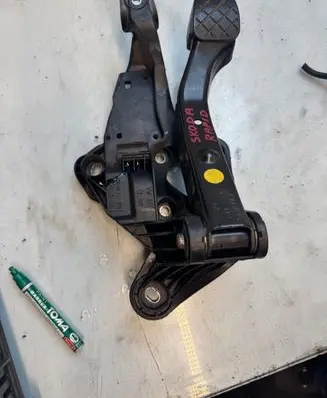 Skoda Rapid (NH) Brake pedal 6C1721058D
