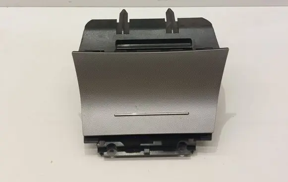 Skoda Octavia Mk2 (1Z) Car ashtray 1Z1857962B 1Z1863077A
