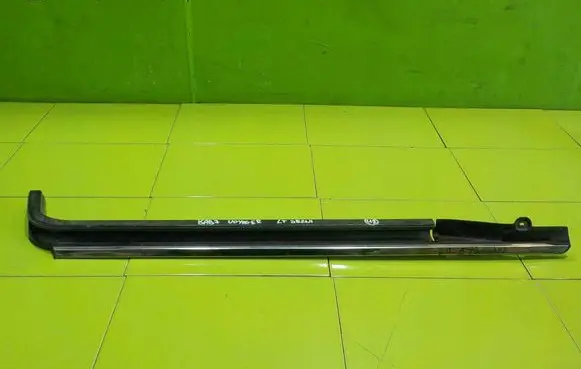 Chrysler Grand Voyager V Sliding door middle roller runner 8AB7