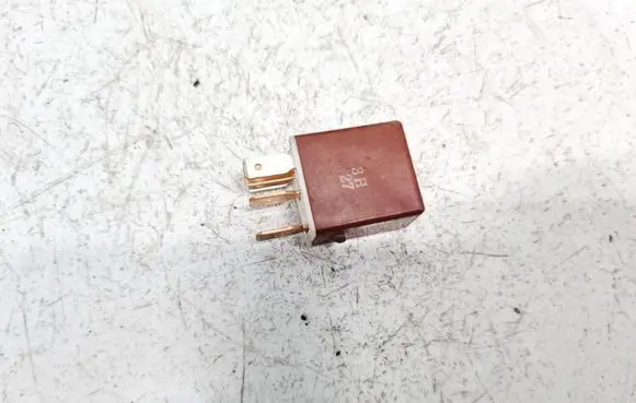Toyota Yaris Other relay 9098704004