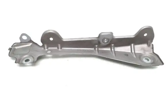 Fender mounting bracket