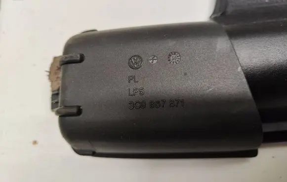 Volkswagen PASSAT B6 Parcel shelf load cover 3C9867871