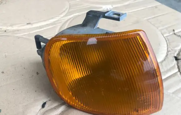Volkswagen Polo III 6N 6N2 6NF Front indicator light