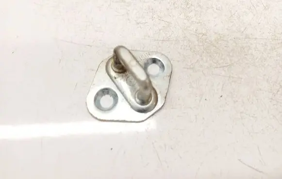Toyota Avensis Verso Rear door lock loop/hook striker
