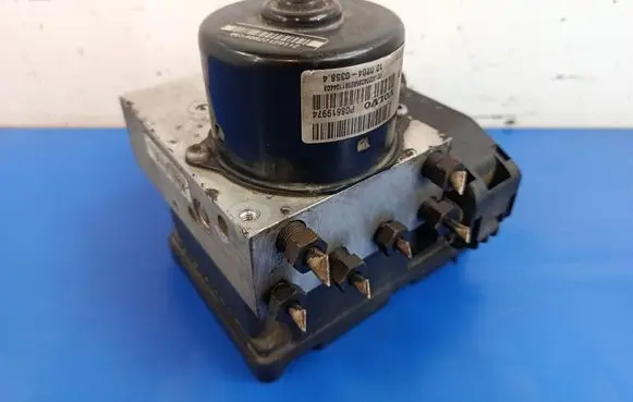 Volvo S60 ABS Pump P08619974